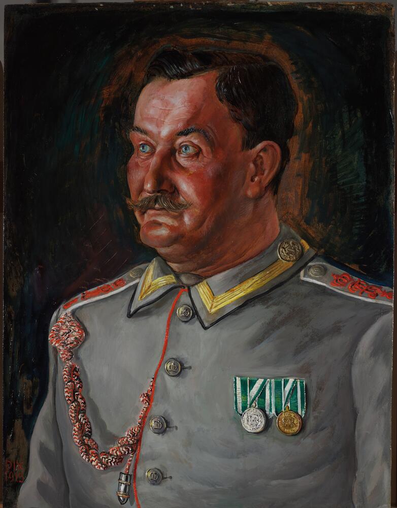 Portr&auml;t von Bruno Alexander Roscher, in einem Instruktionsoffizier mit ger&ouml;tetem Kopf.