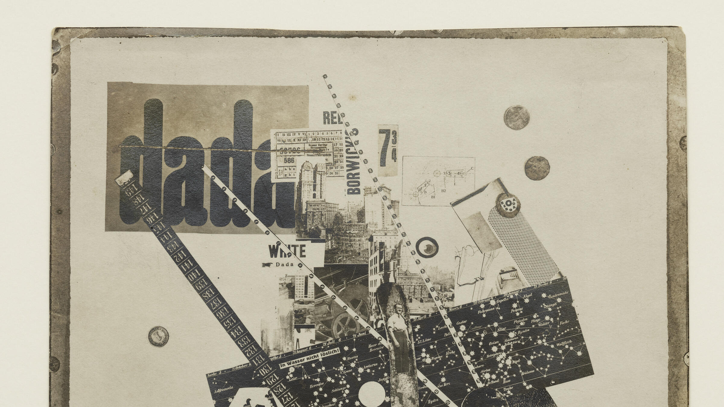 Eine Collage in Schwarz und Wei&szlig; mit verschiedenen Fragmenten, darunter das Wort Dada.